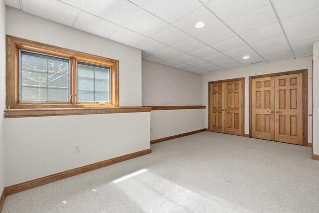 7636 Fairway LANE, West Bend, WI 53090