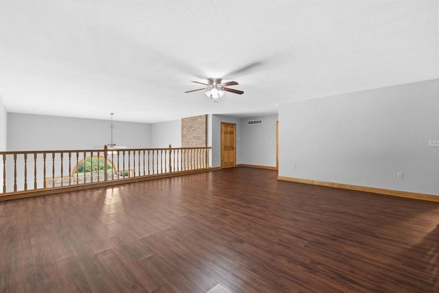 7636 Fairway LANE, West Bend, WI 53090