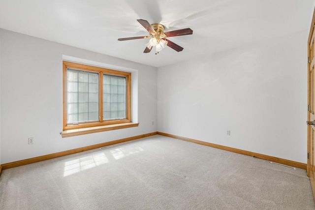 7636 Fairway LANE, West Bend, WI 53090