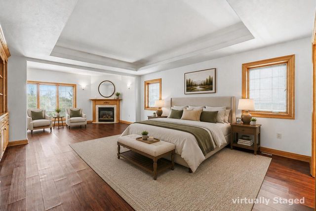 7636 Fairway LANE, West Bend, WI 53090