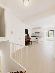 9940 63 Road 1R, Rego Park, NY 11374