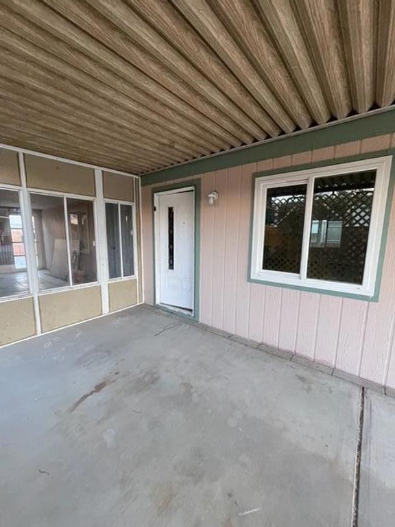 Image 3 of property listing at 32142 Wells Fargo Road, Thousand Palms, CA 92276