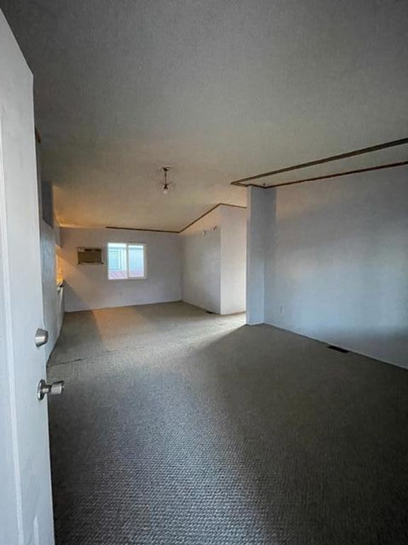 Image 4 of property listing at 32142 Wells Fargo Road, Thousand Palms, CA 92276