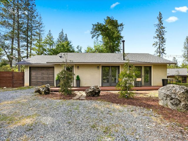 45893 Sutton Dr, Oakhurst, CA 93644