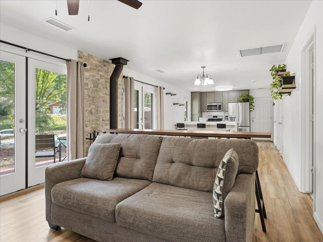 45893 Sutton Dr, Oakhurst, CA 93644