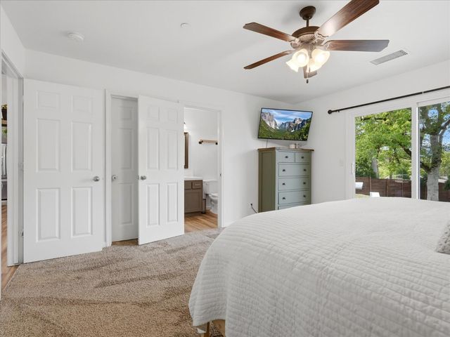 45893 Sutton Dr, Oakhurst, CA 93644
