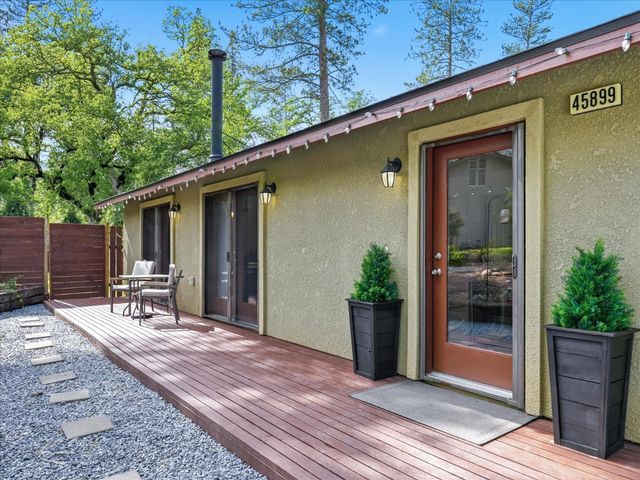 45893 Sutton Dr, Oakhurst, CA 93644