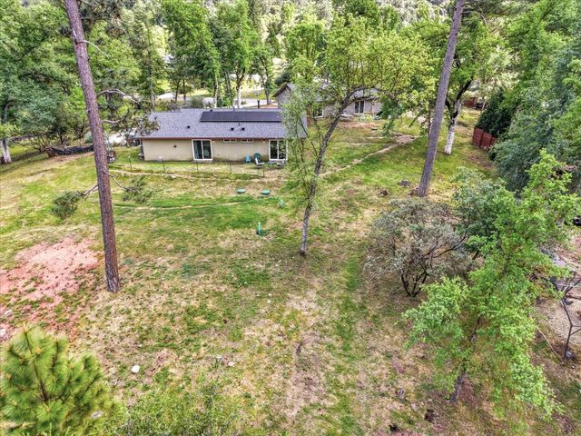 45893 Sutton Dr, Oakhurst, CA 93644