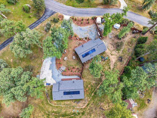 45893 Sutton Dr, Oakhurst, CA 93644