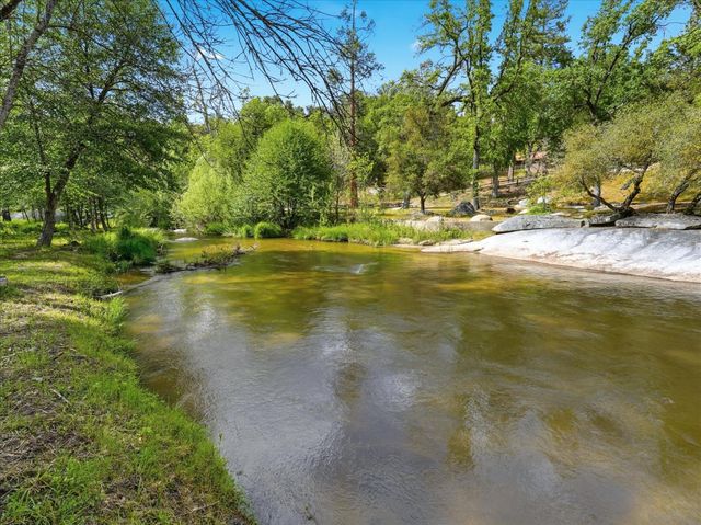45893 Sutton Dr, Oakhurst, CA 93644