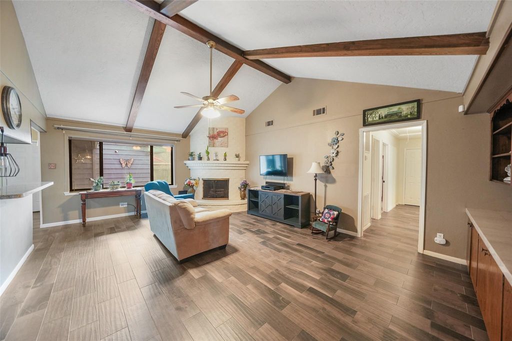 15542 Edenvale Street, Friendswood, TX 77546