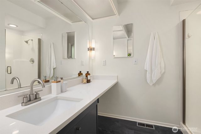 7231 91st Place SE, Mercer Island, WA 98040