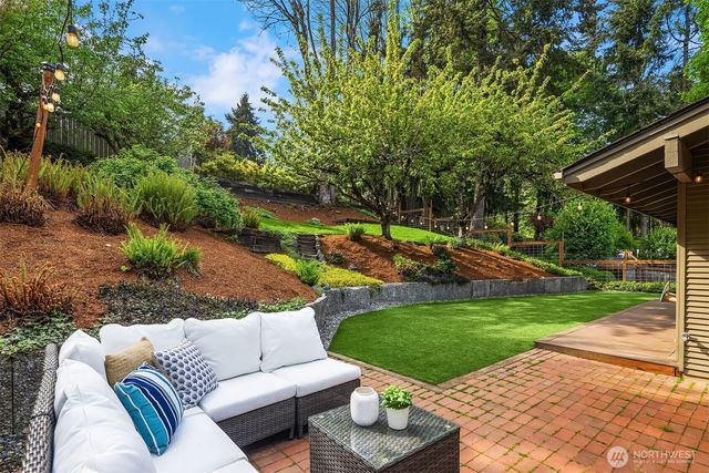 7231 91st Place SE, Mercer Island, WA 98040
