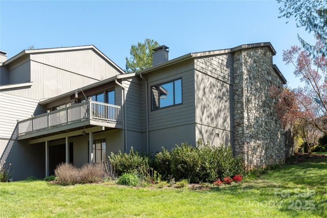 530 Crowfields Lane, Asheville, NC 28803