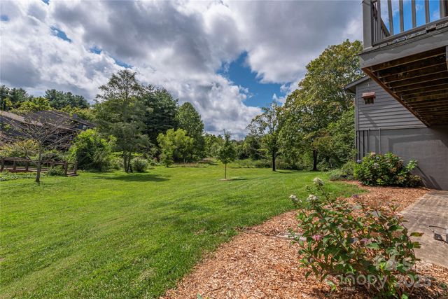530 Crowfields Lane, Asheville, NC 28803