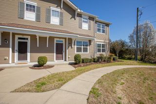 745 Lacy Oak DR, Chesapeake, VA 23320