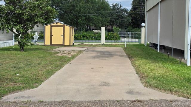 2412 Bobolink W Circle, Palmview, TX 78572