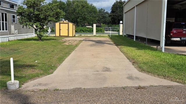 2412 Bobolink W Circle, Palmview, TX 78572