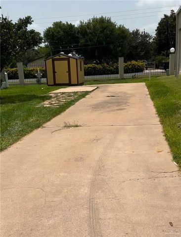 2412 Bobolink W Circle, Palmview, TX 78572