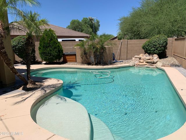 9018 W SUPERIOR Avenue, Tolleson, AZ 85353