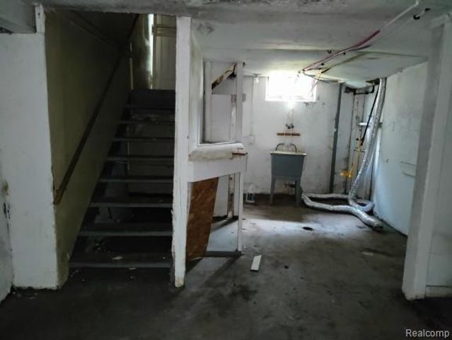 17305 Winston Street, Detroit, MI 48219