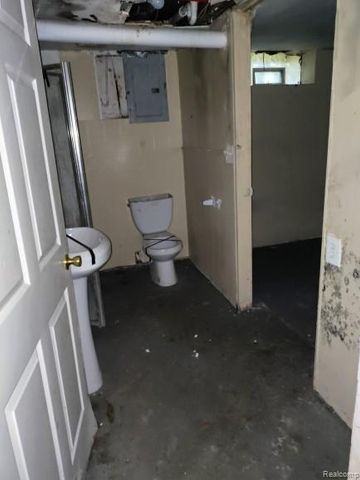 17305 Winston Street, Detroit, MI 48219