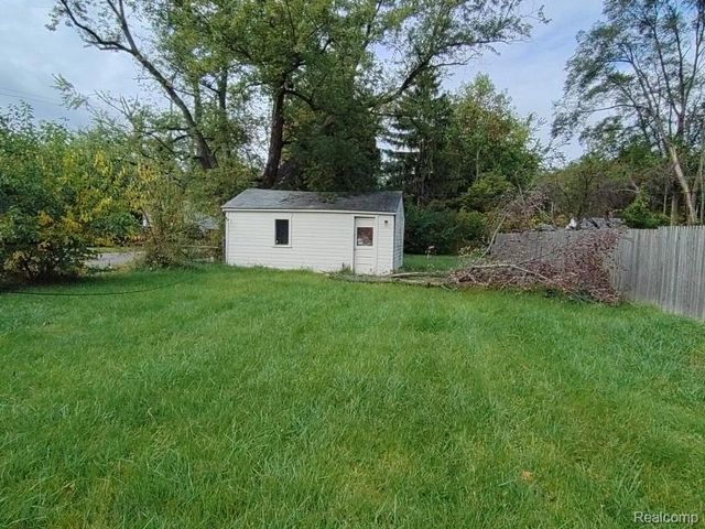 17305 Winston Street, Detroit, MI 48219