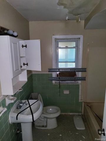 17305 Winston Street, Detroit, MI 48219