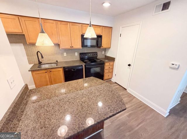 3175 Seven Pines Court 204, Atlanta, GA 30339