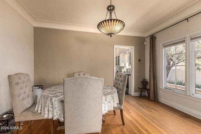 910 W PORTLAND Street, Phoenix, AZ 85007