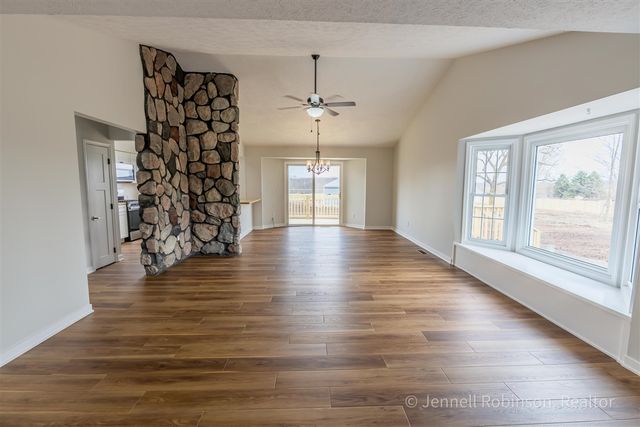 7154 Morse Lake Avenue A, Alto, MI 49302