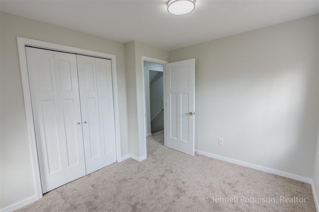 7154 Morse Lake Avenue A, Alto, MI 49302