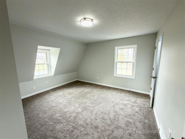 7154 Morse Lake Avenue A, Alto, MI 49302