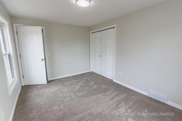 7154 Morse Lake Avenue A, Alto, MI 49302