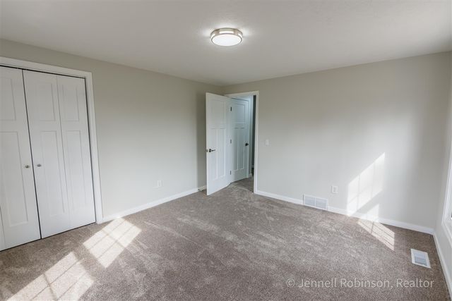 7154 Morse Lake Avenue A, Alto, MI 49302