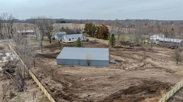 7154 Morse Lake Avenue A, Alto, MI 49302