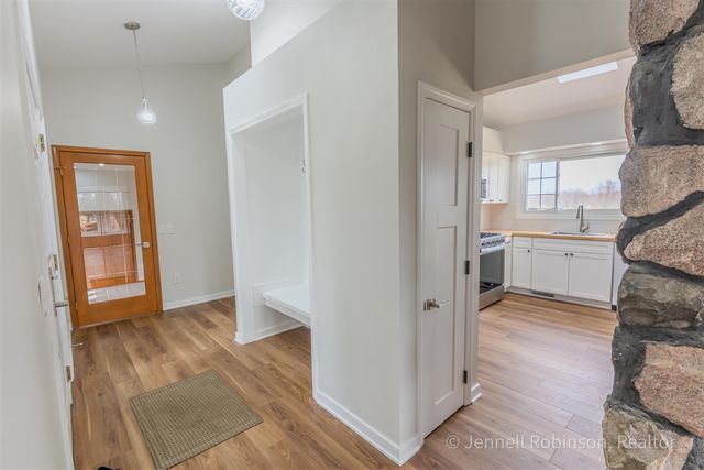 7154 Morse Lake Avenue A, Alto, MI 49302