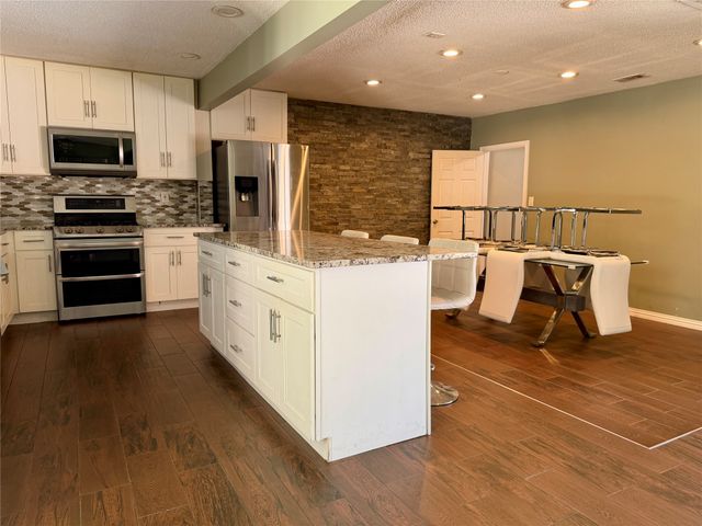 3205 18th Street, Plano, TX 75074