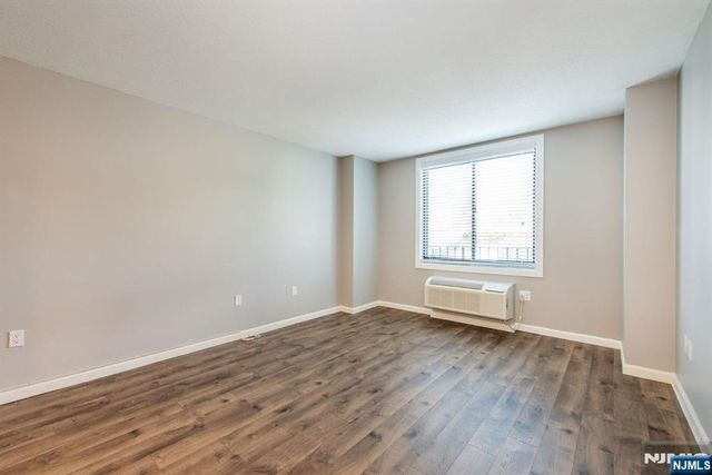 115 Polifly Road 5D, Hackensack, NJ 07601