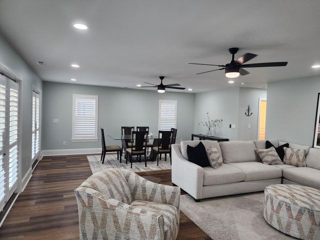 424 W Palms Dr., Myrtle Beach, SC 29579