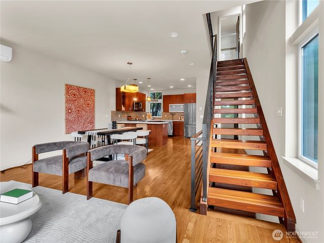 2038 NW 62nd Street, Seattle, WA 98107