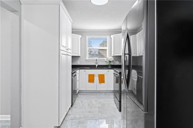 807 Wright AVE, Chesapeake, VA 23324