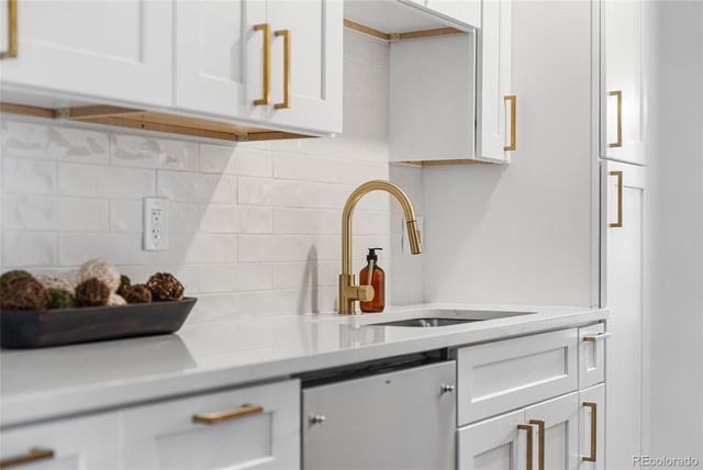 1060 S Parker Road 35, Denver, CO 80231