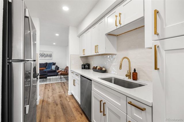 1060 S Parker Road 35, Denver, CO 80231