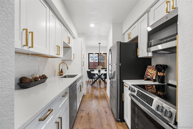 1060 S Parker Road 35, Denver, CO 80231