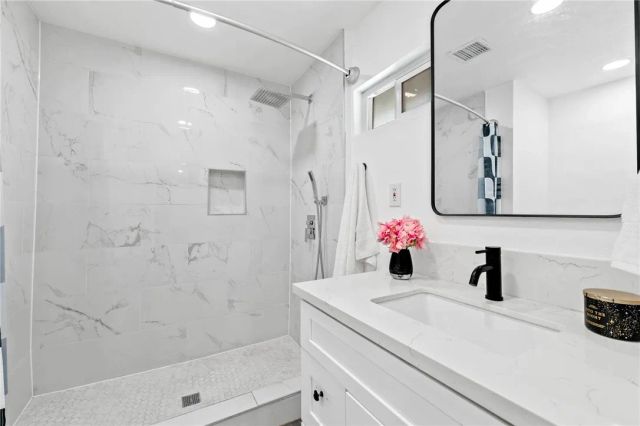 4365 Esmeralda Street, Los Angeles, CA 90032
