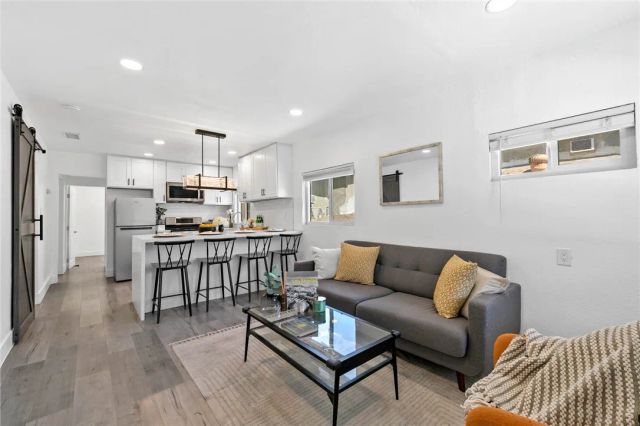 4365 Esmeralda Street, Los Angeles, CA 90032