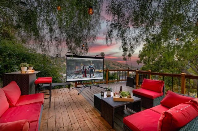 4365 Esmeralda Street, Los Angeles, CA 90032