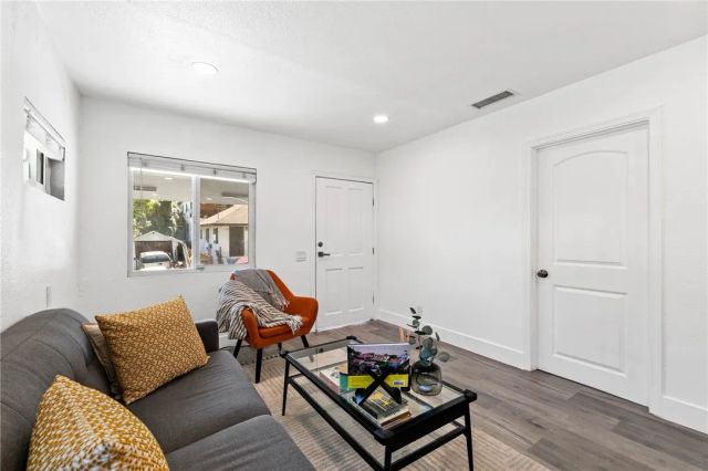 4365 Esmeralda Street, Los Angeles, CA 90032