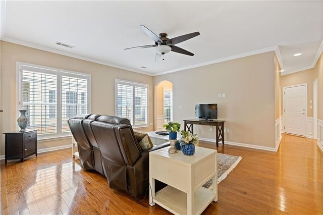 6188 Longleaf Drive, Hoschton, GA 30548